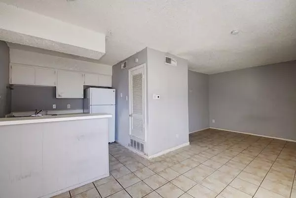 1111 W 10th ST #114,  Austin,  TX 78703