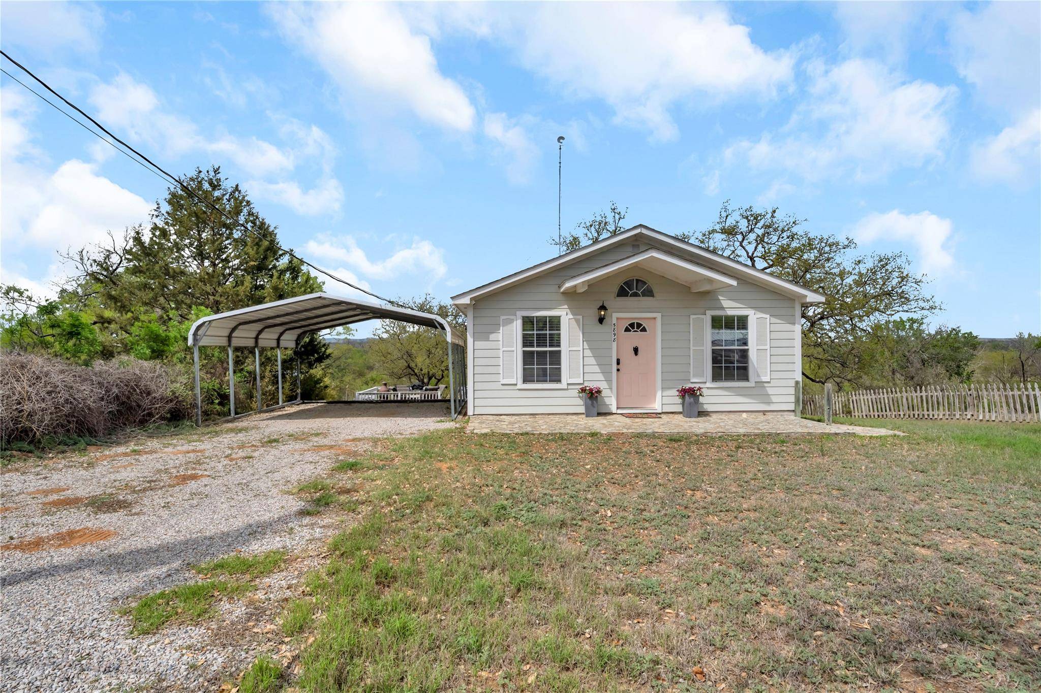 Kingsland, TX 78639,5898 River Oaks DR