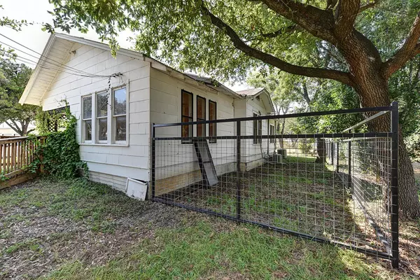 New Braunfels, TX 78130,1292 N I-35