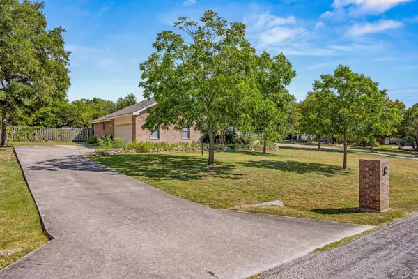 Mountain City, TX 78610,127 Maple DR