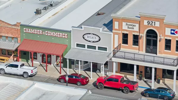 Bastrop, TX 78602,925 Main ST