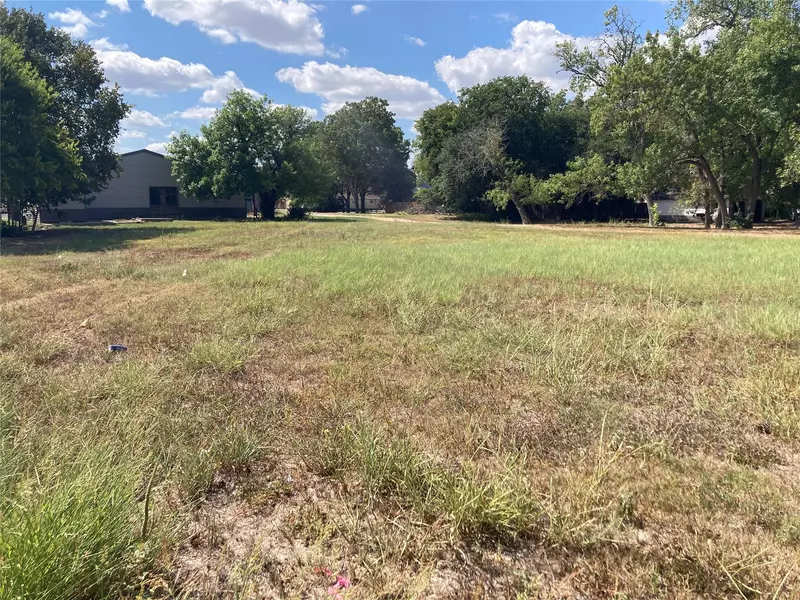 00 Badger ST, Gonzales, TX 78629
