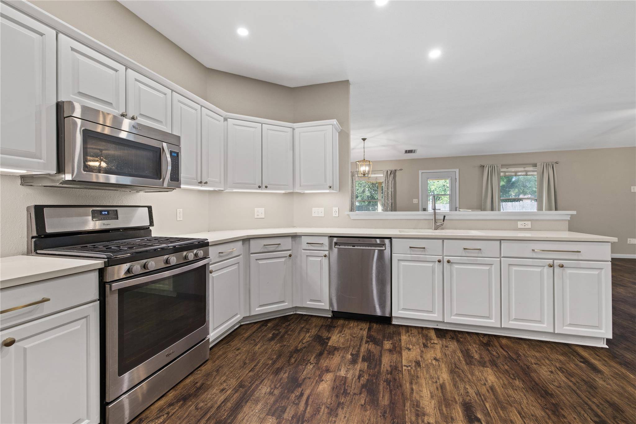 Leander, TX 78641,3203 Saint Genevieve DR