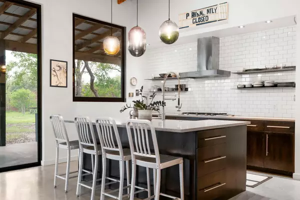 420 Hugo RD,  San Marcos,  TX 78666