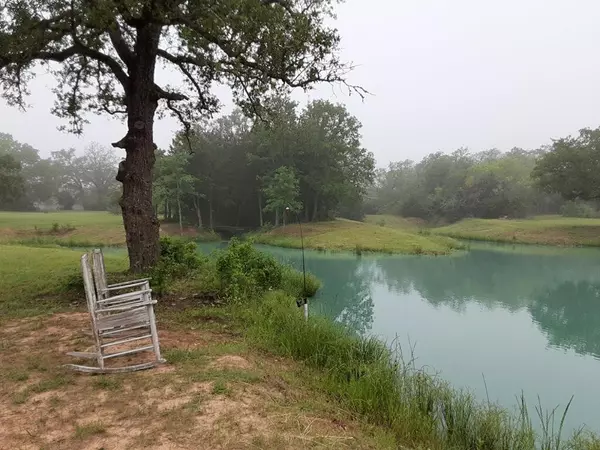 251 Fairview DR, Rockdale, TX 76567