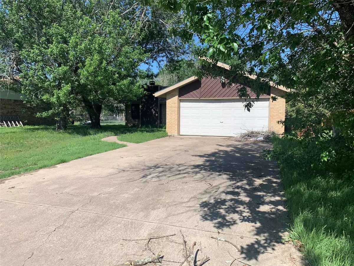 Lockhart, TX 78644,810 San Jacinto ST