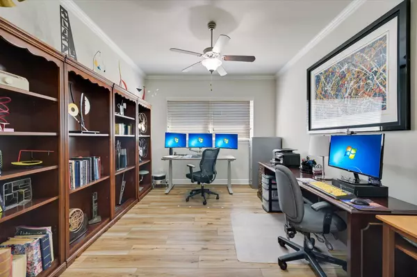 Austin, TX 78738,5908 Lipan Apache BND