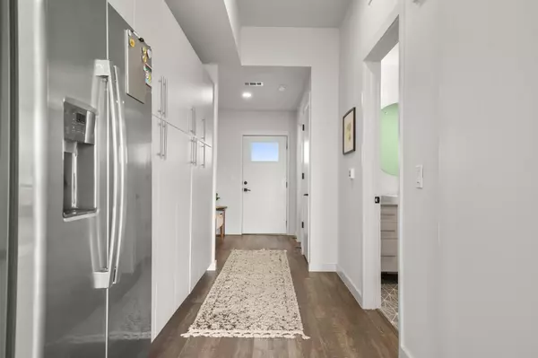 Austin, TX 78704,4004 Banister LN #202