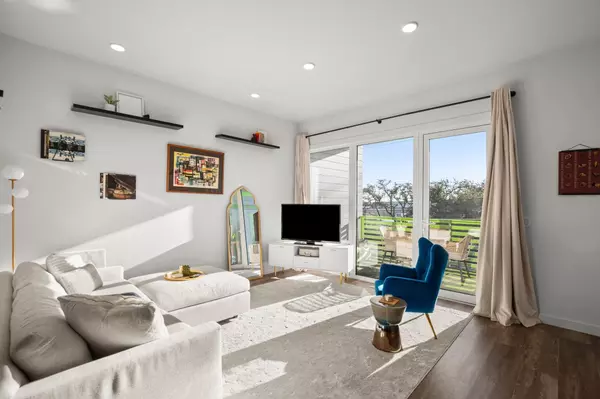 4004 Banister LN #202, Austin, TX 78704