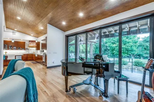 Georgetown, TX 78628,608 Innwood DR