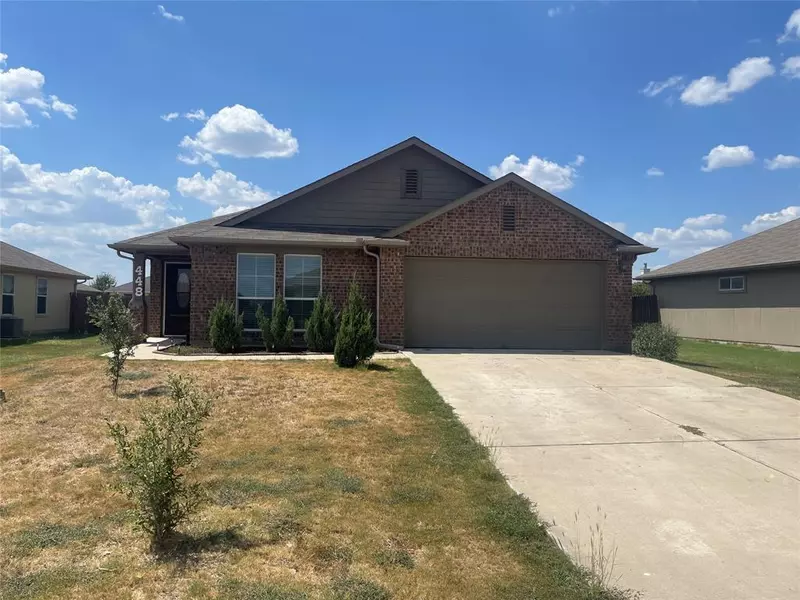 448 Musgrav ST, Kyle, TX 78640