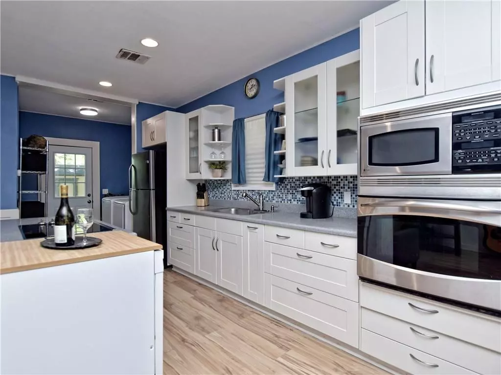 Thrall, TX 76578,101 Alva