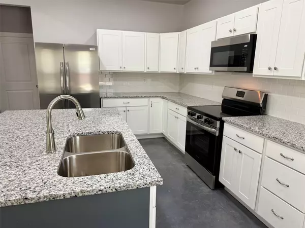 Cameron, TX 76520,506 N Crockett Ave