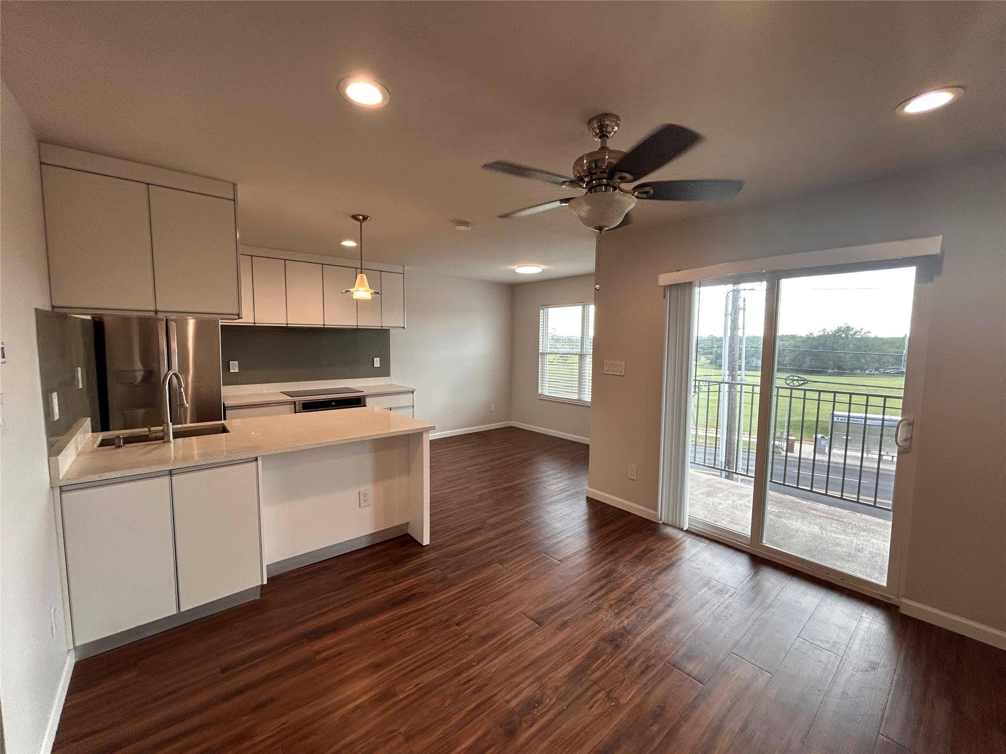 901 E 40th ST #203, Austin, TX 78751