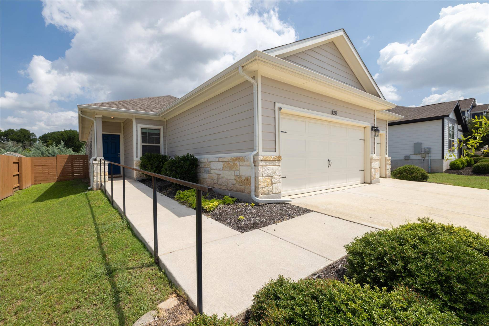 129 Syrah CT, Leander, TX 78641