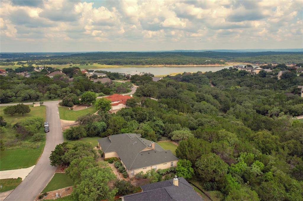 945 Wesley Ridge DR, Spicewood, TX 78669