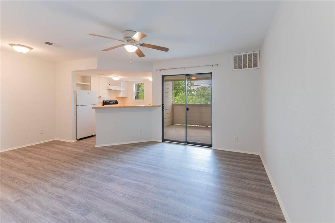 2500 Burleson RD #614, Austin, TX 78741