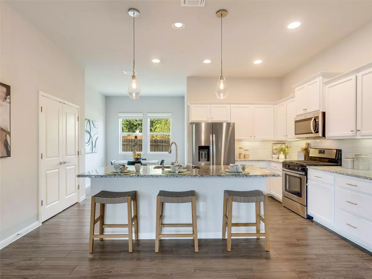 Austin, TX 78744,7816 Vista Mejor DR