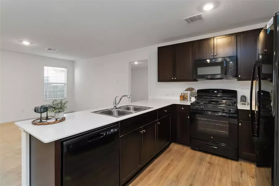 212 Amber GLN, Maxwell, TX 78656
