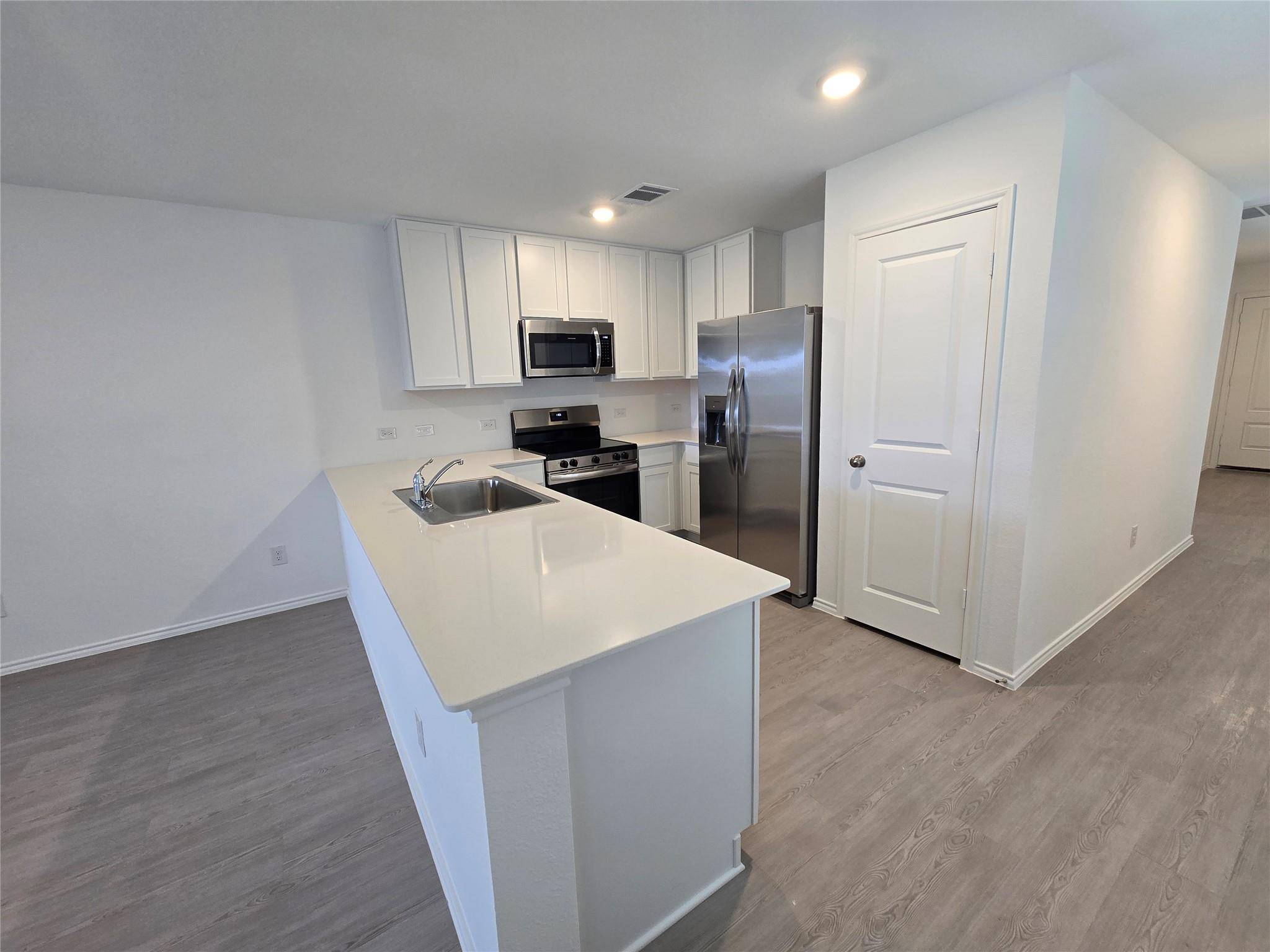Jarrell, TX 76537,209 Tugboat Annie WAY