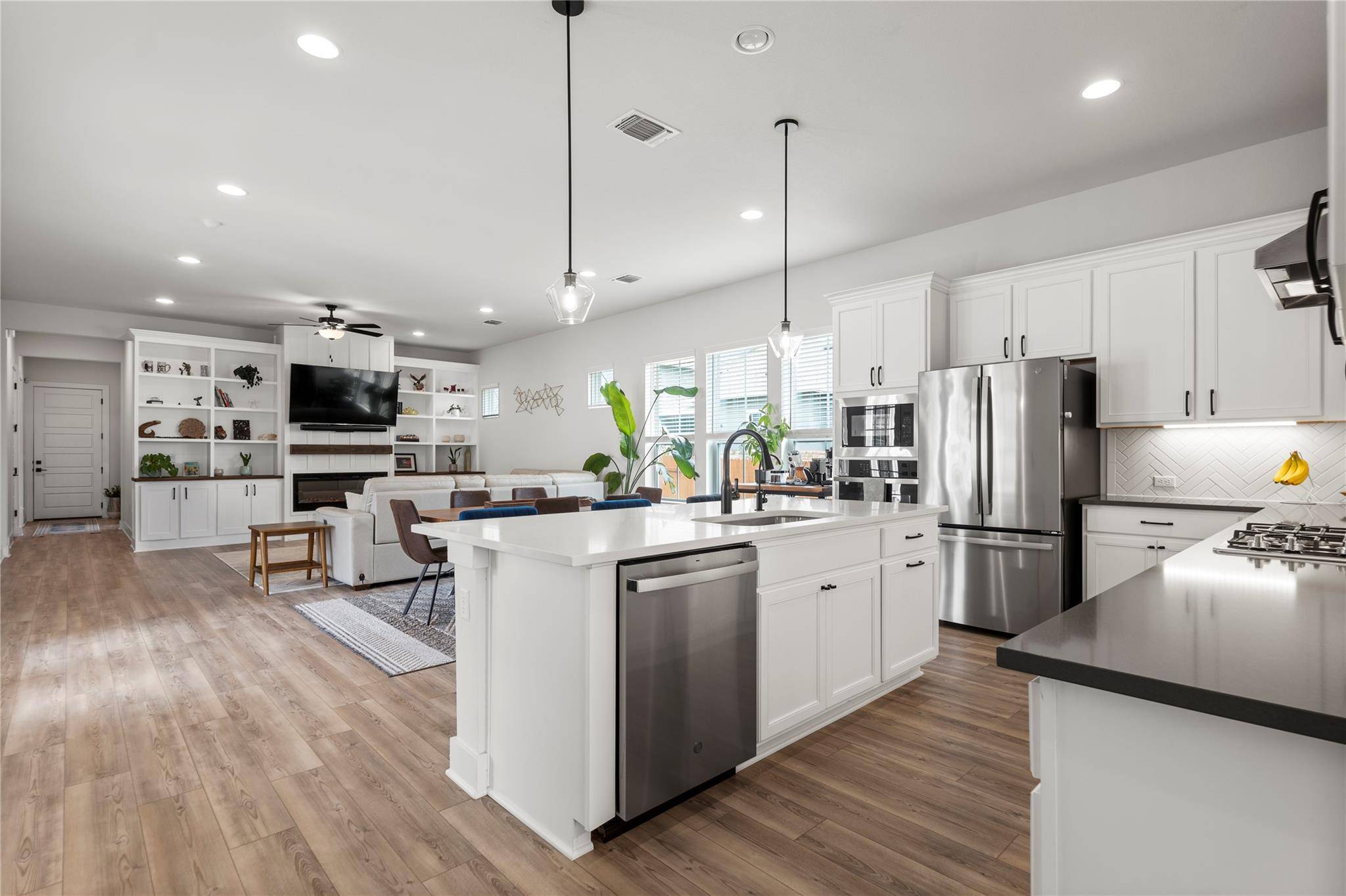 8904 Apogee BLVD,  Austin,  TX 78744