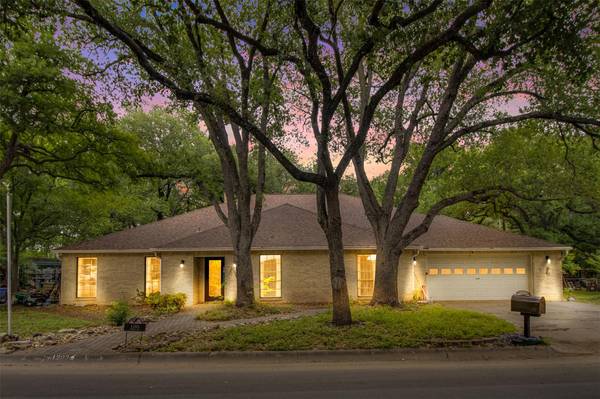 1203 Arbor LN,  Marble Falls,  TX 78654