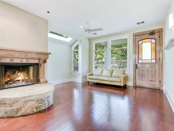 Austin, TX 78703,1002 Lorrain ST