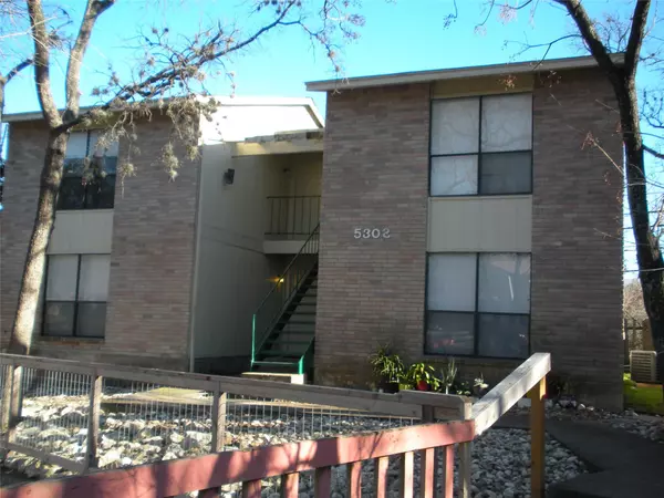 5303 Saint Georges Green #D, Austin, TX 78745