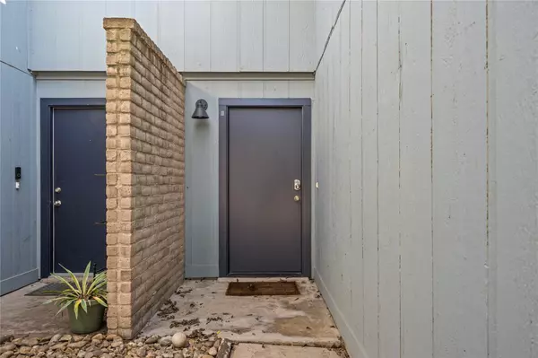 Austin, TX 78741,2415 Burleson CT #B