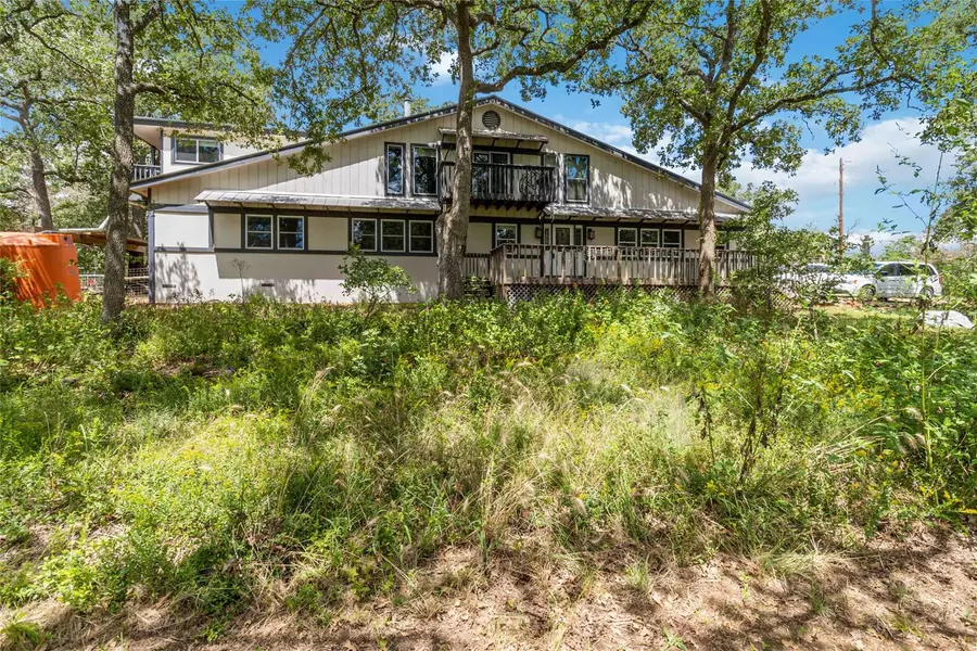 180 Ironstone RD, Smithville, TX 78957