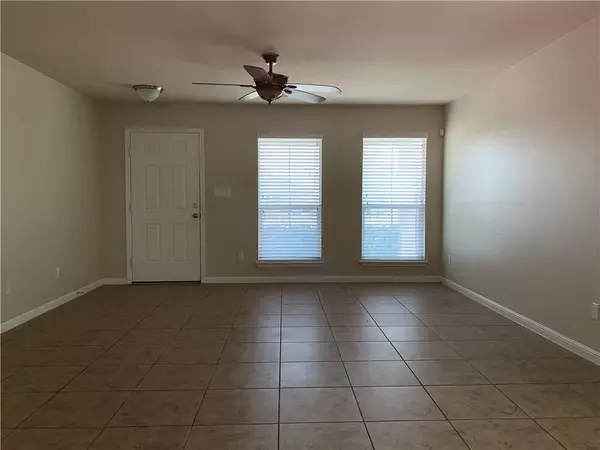 Kyle, TX 78640,151 Chickadee CV