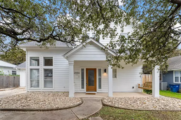 2004 Wilson ST,  Austin,  TX 78704