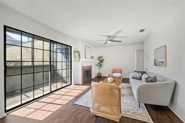 1510 W North Loop BLVD #424, Austin, TX 78756