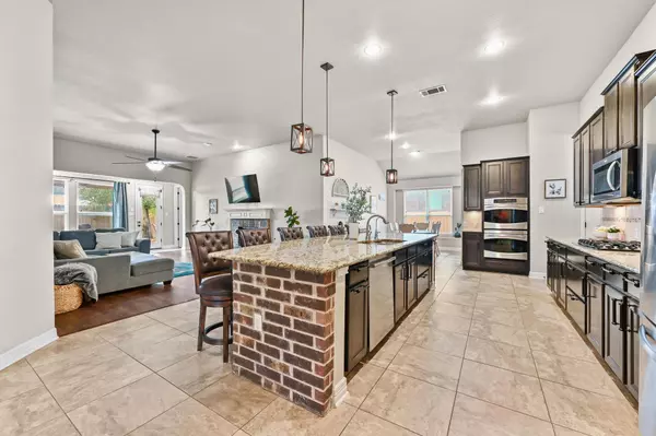 115 Treehaven CT, Buda, TX 78610