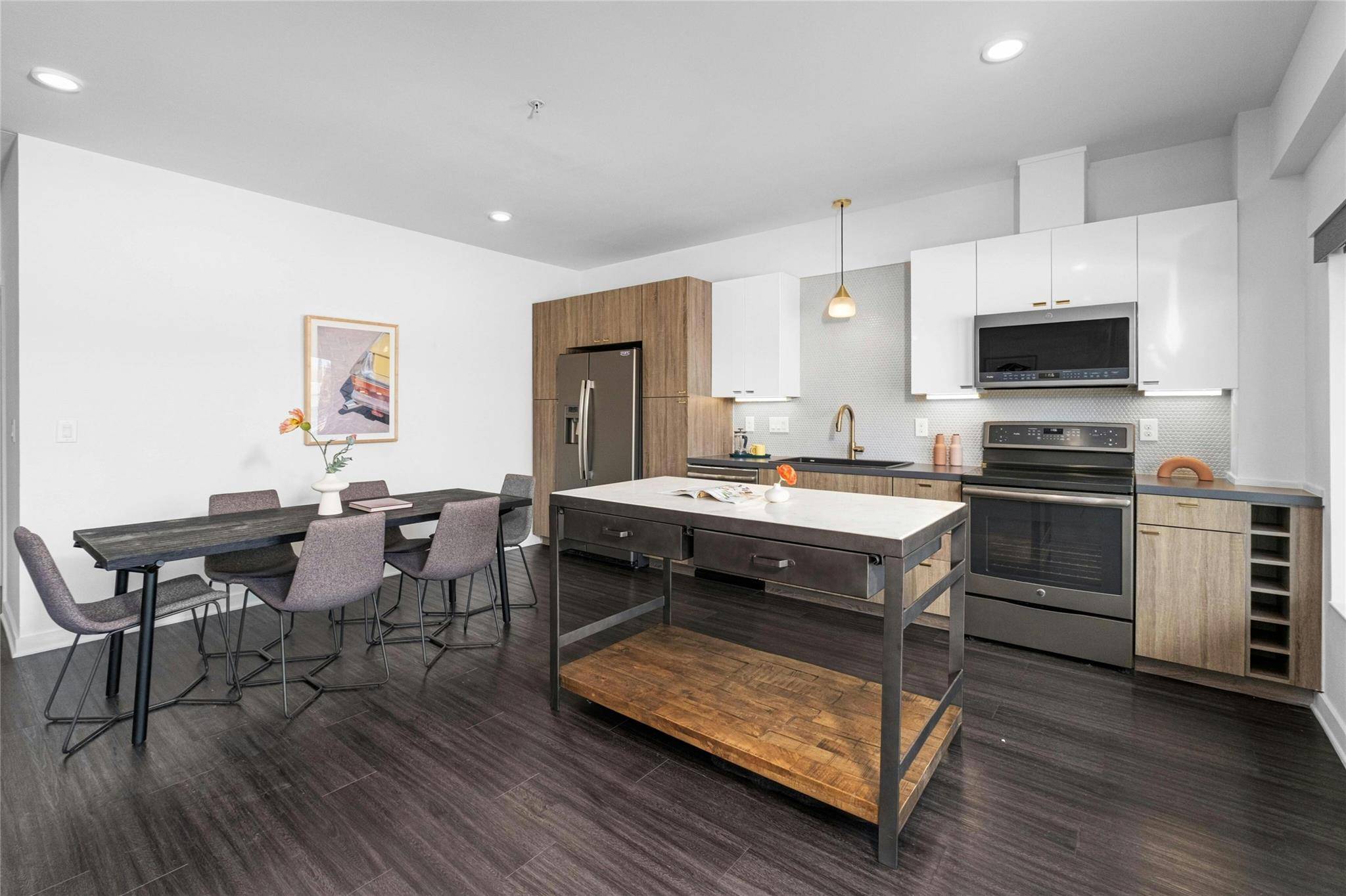 Austin, TX 78745,4361 S Congress Ave #303