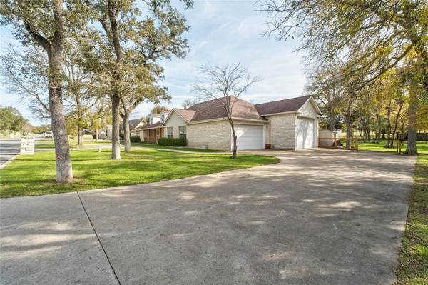 Wimberley, TX 78676,132 Augusta DR