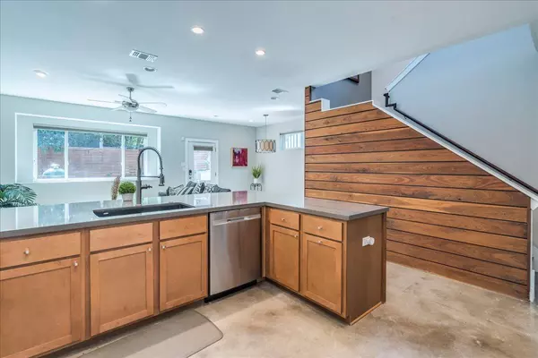 Austin, TX 78704,3505 Villa CT #11