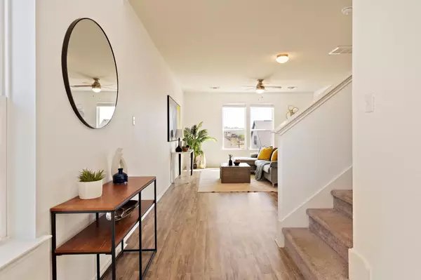 Buda, TX 78610,217 Boxwood DR