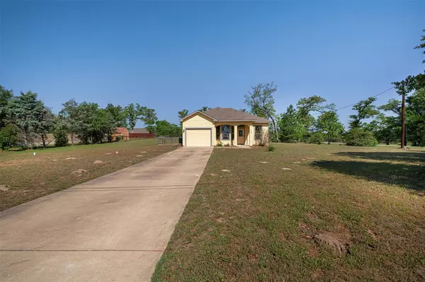 Paige, TX 78659,180 Jim Bowie DR