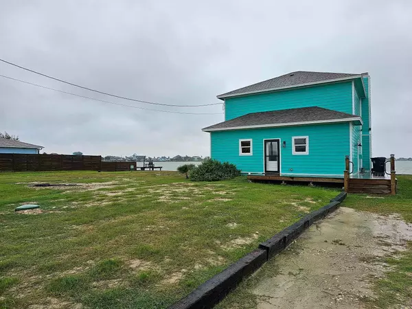 Rockport, TX 78382,139 Lakeshore DR