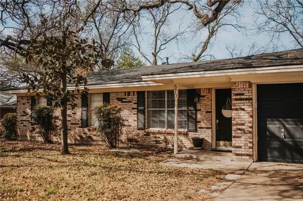 870 N Charlotte Ave,  Stephenville,  TX 76401