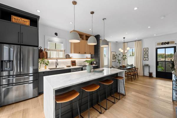 903 E 15th ST,  Austin,  TX 78702