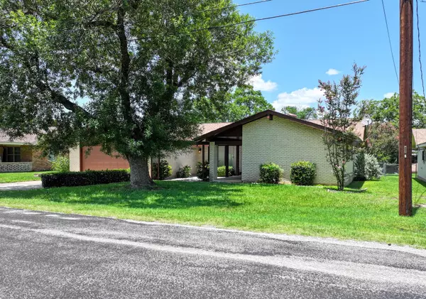 Marble Falls, TX 78654,106 Flamingo CIR