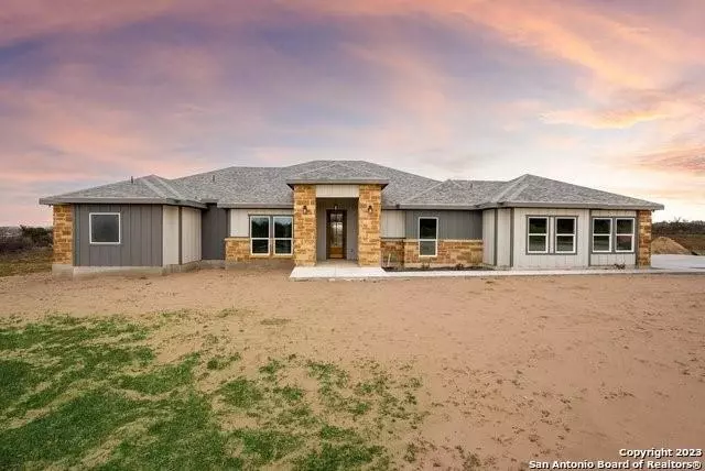 Floresville, TX 78114,217 County Road 168