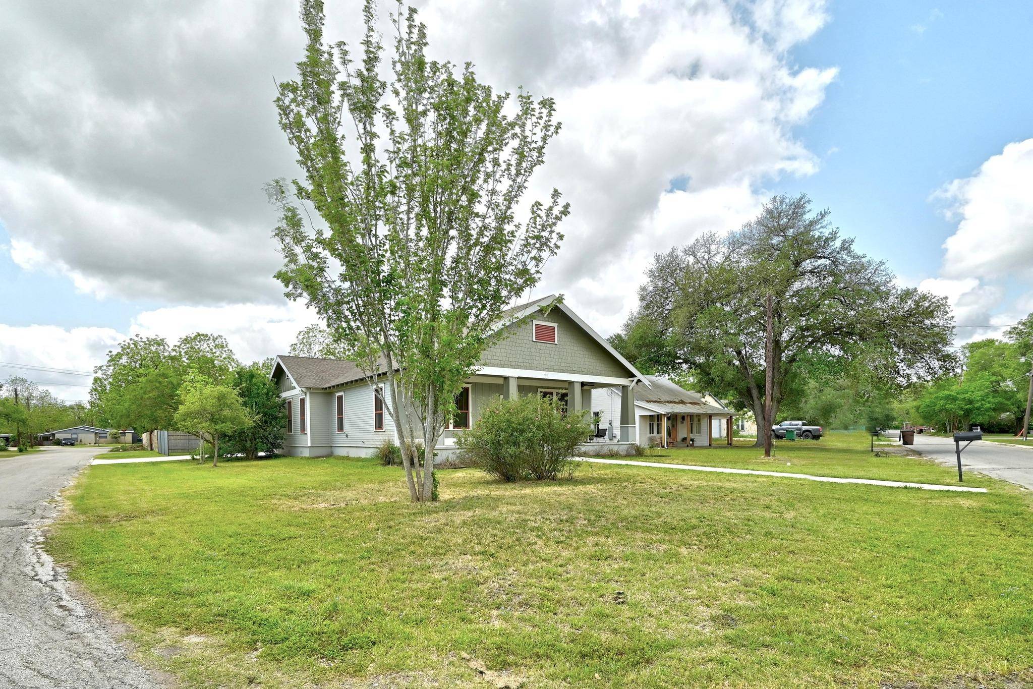 Lockhart, TX 78644,1200 Woodlawn ST