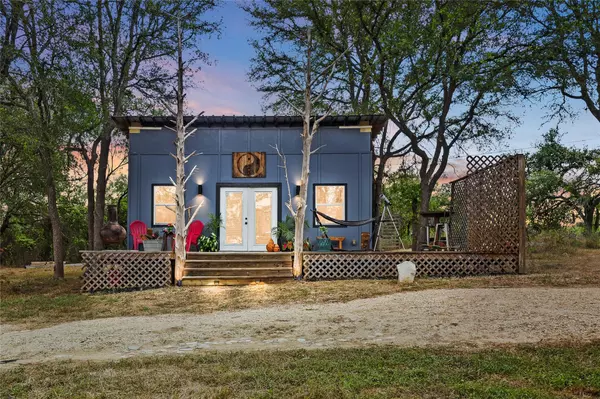 124 Valley Creek DR, Cedar Creek, TX 78612