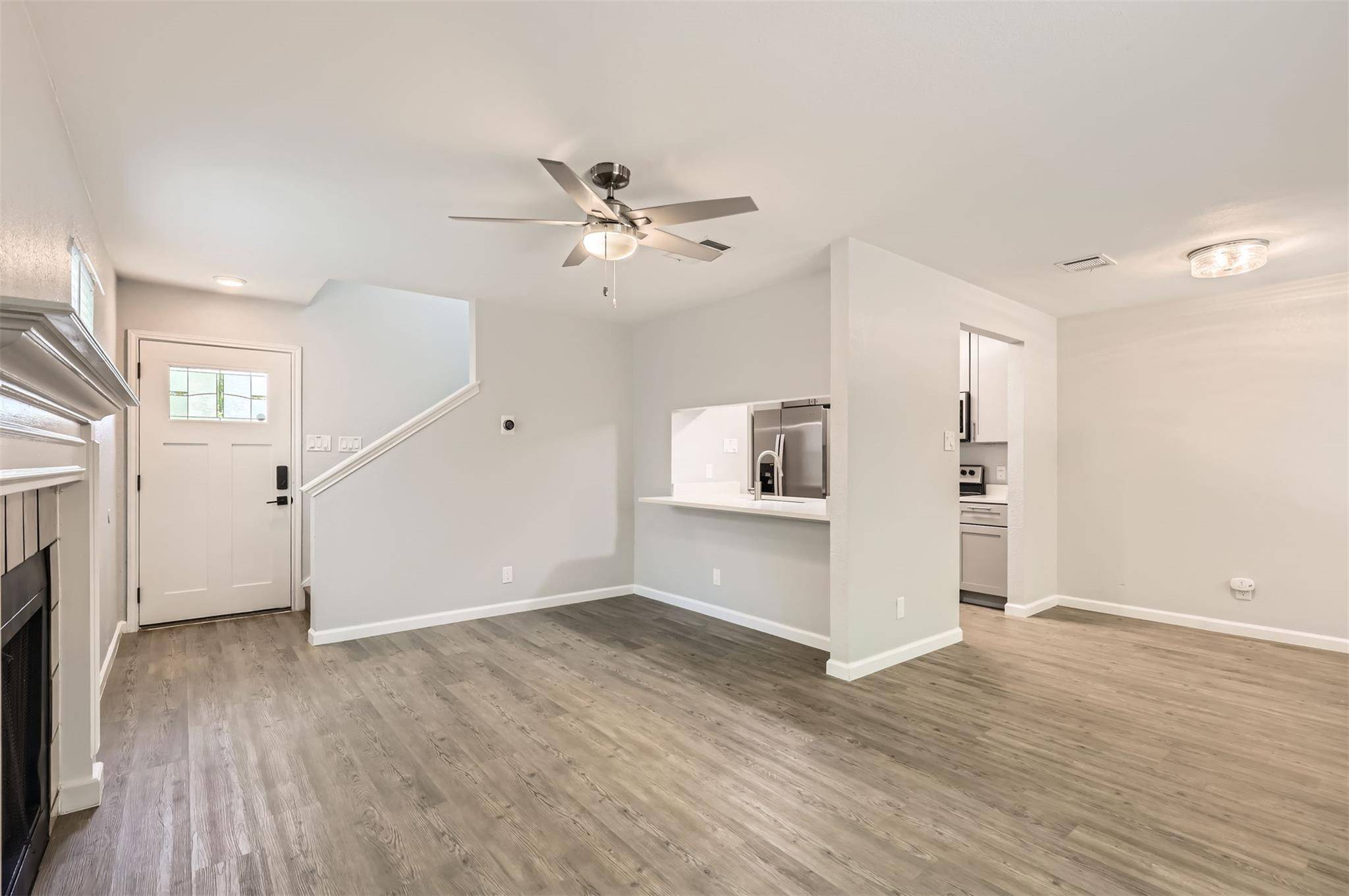 9201 Sedgemoor TRL #B, Austin, TX 78748