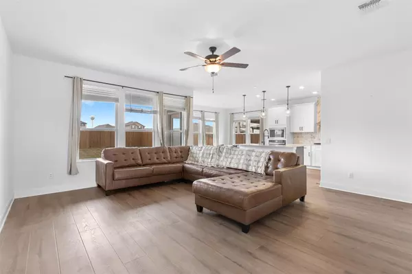 Kyle, TX 78640,214 Queen Top Sail WAY