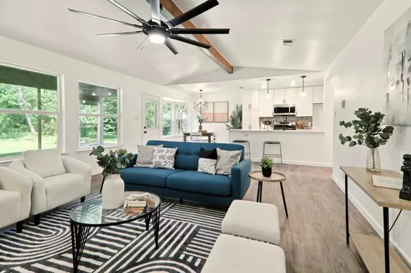 2207 Emerald Isle DR, Leander, TX 78641