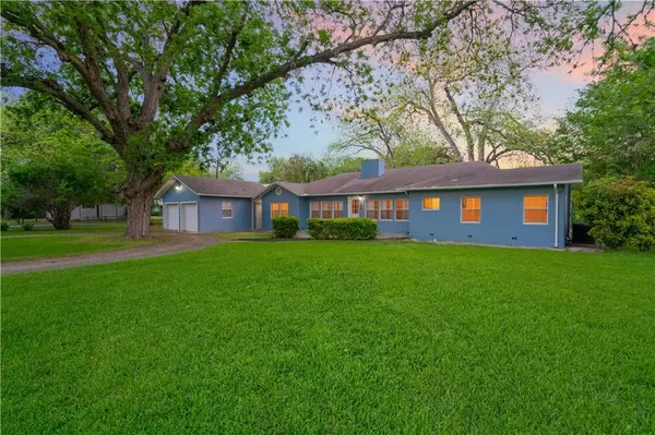 246 Guadalupe River, Seguin, TX 78155